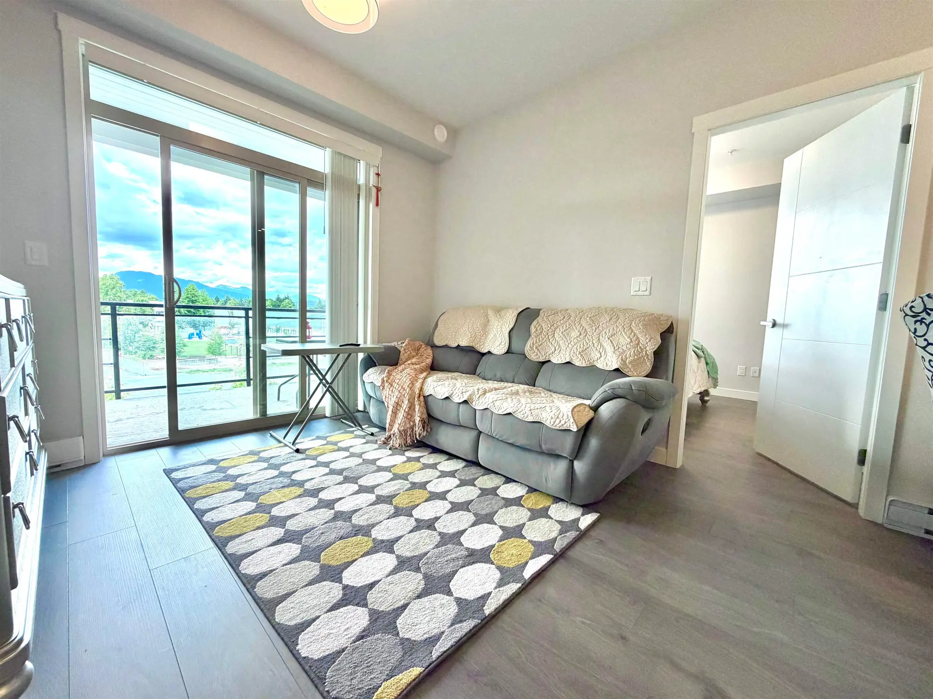 #403 45562 Airport Road - Image 3