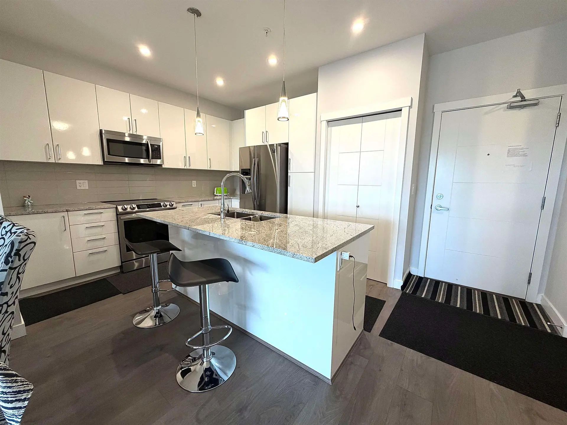 #403 45562 Airport Road - Image 5