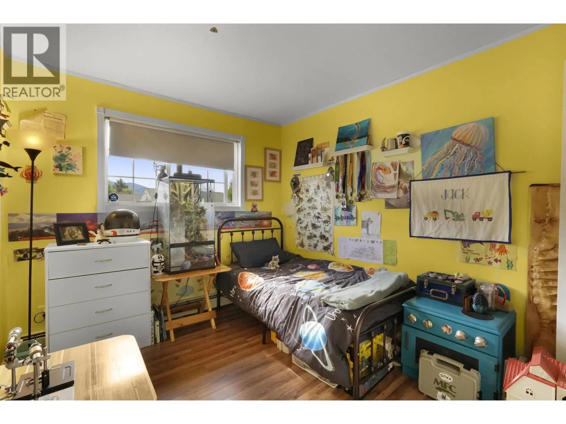 16 CAPILANO STREET - Image 13