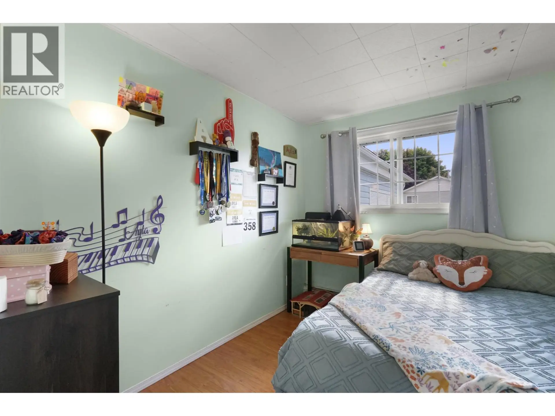 16 CAPILANO STREET - Image 12