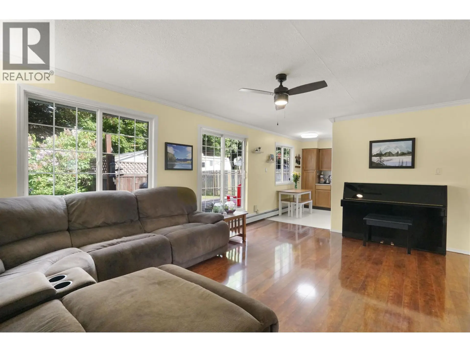 16 CAPILANO STREET - Image 4