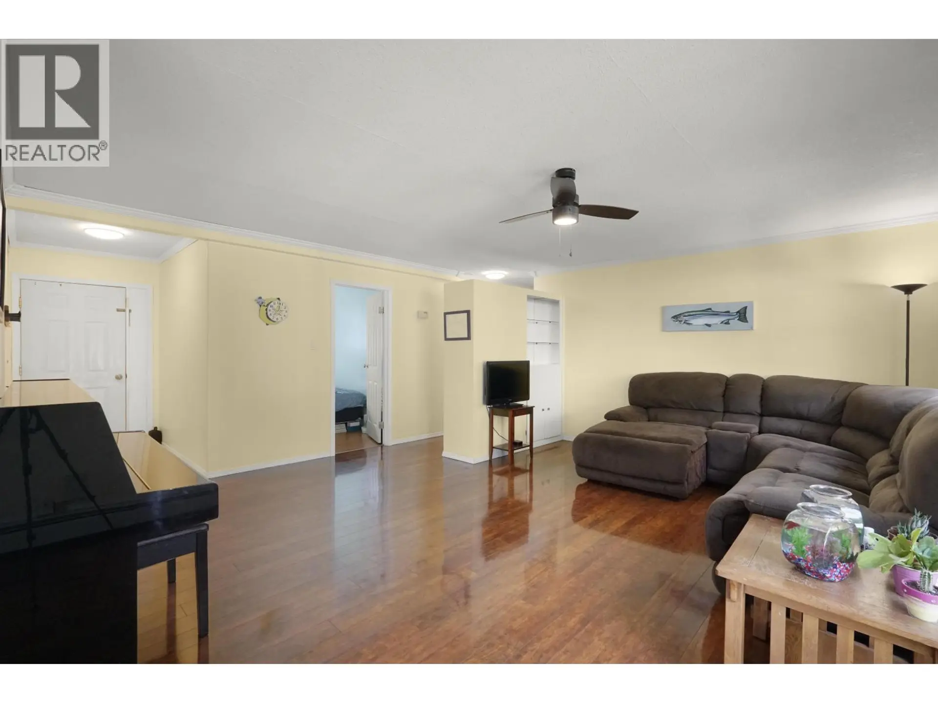 16 CAPILANO STREET - Image 5