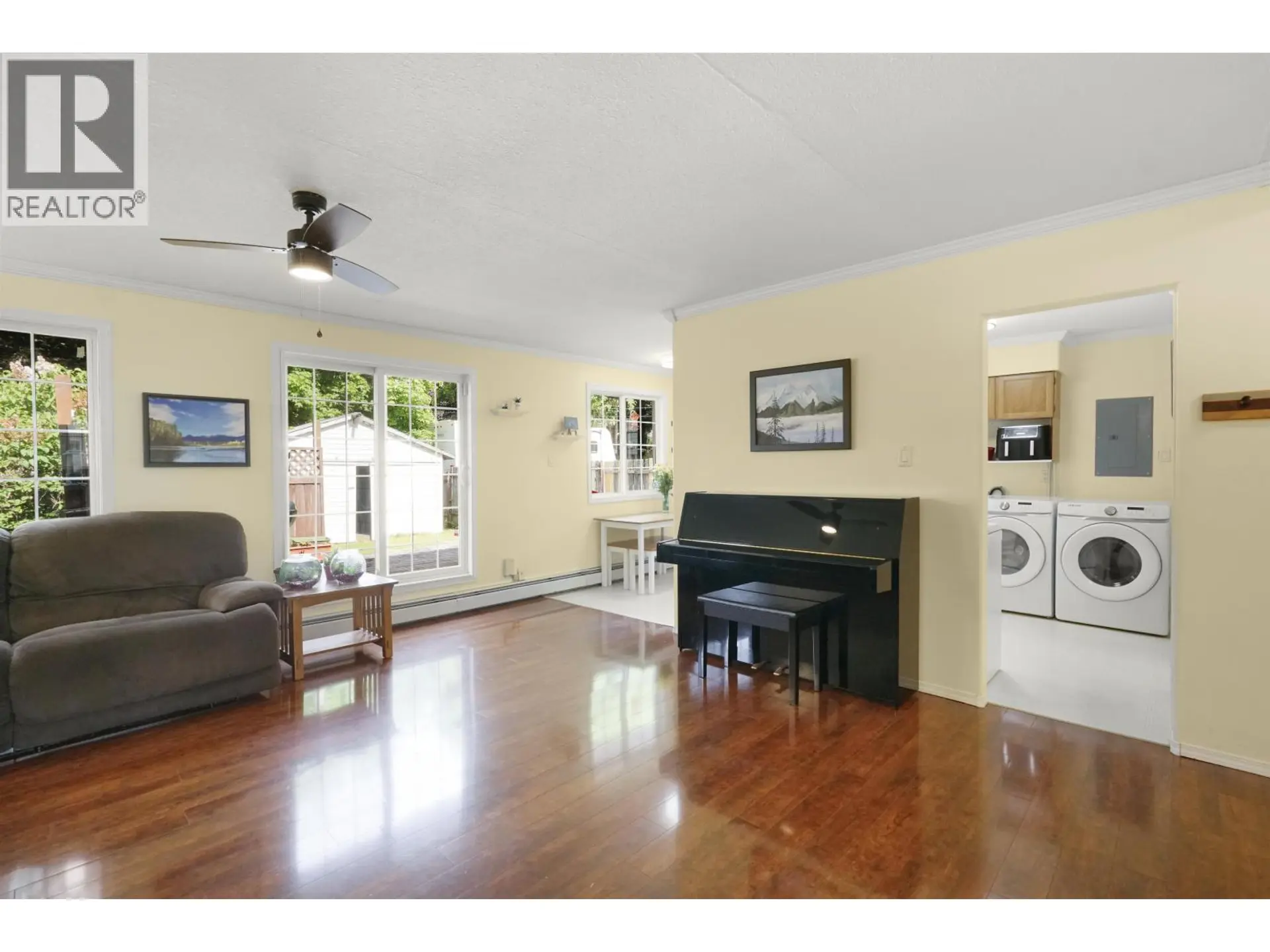 16 CAPILANO STREET - Image 3