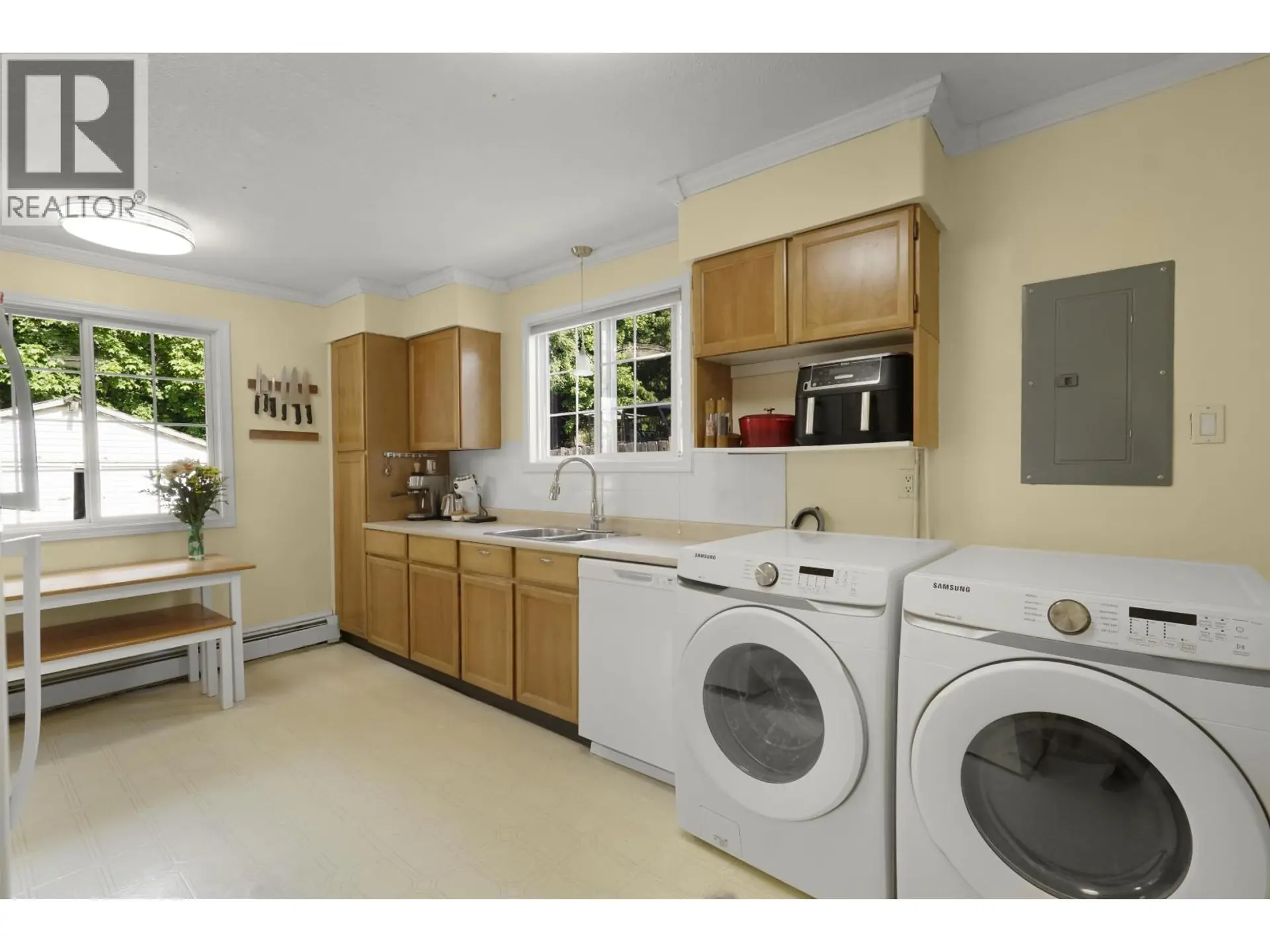 16 CAPILANO STREET - Image 8