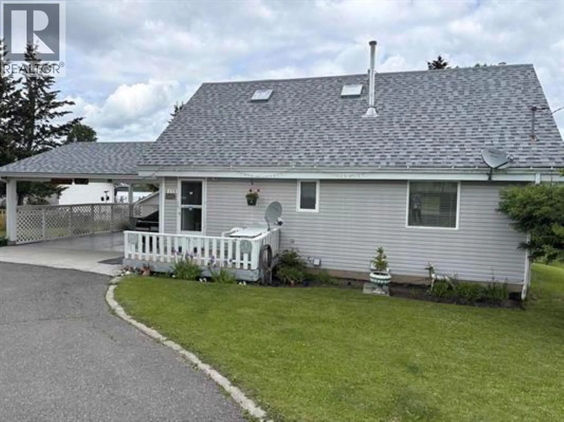 Property at 6179 HUNT ROAD, 100 Mile House, BC