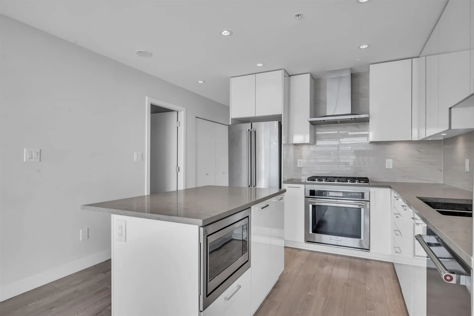 #3407 1788 Gilmore Avenue - Image 8
