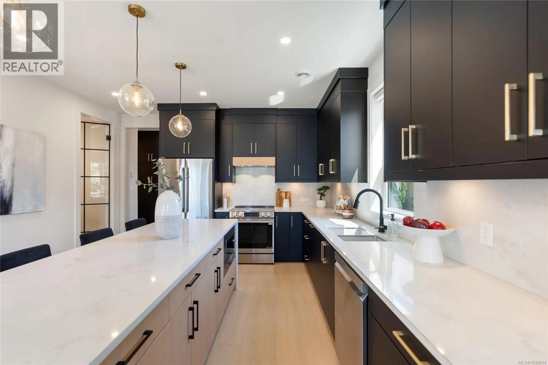 Property at #2 588 Whiteside St, Saanich, BC