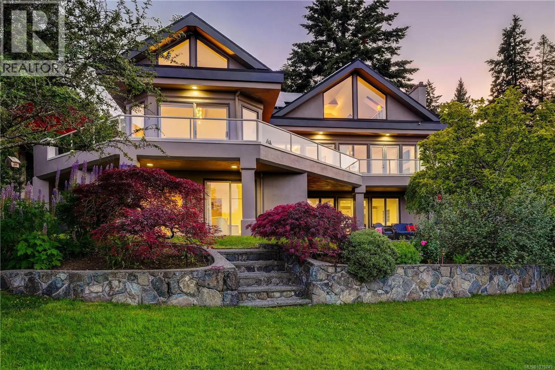 Property at 4961 Lochside Dr, Saanich, BC