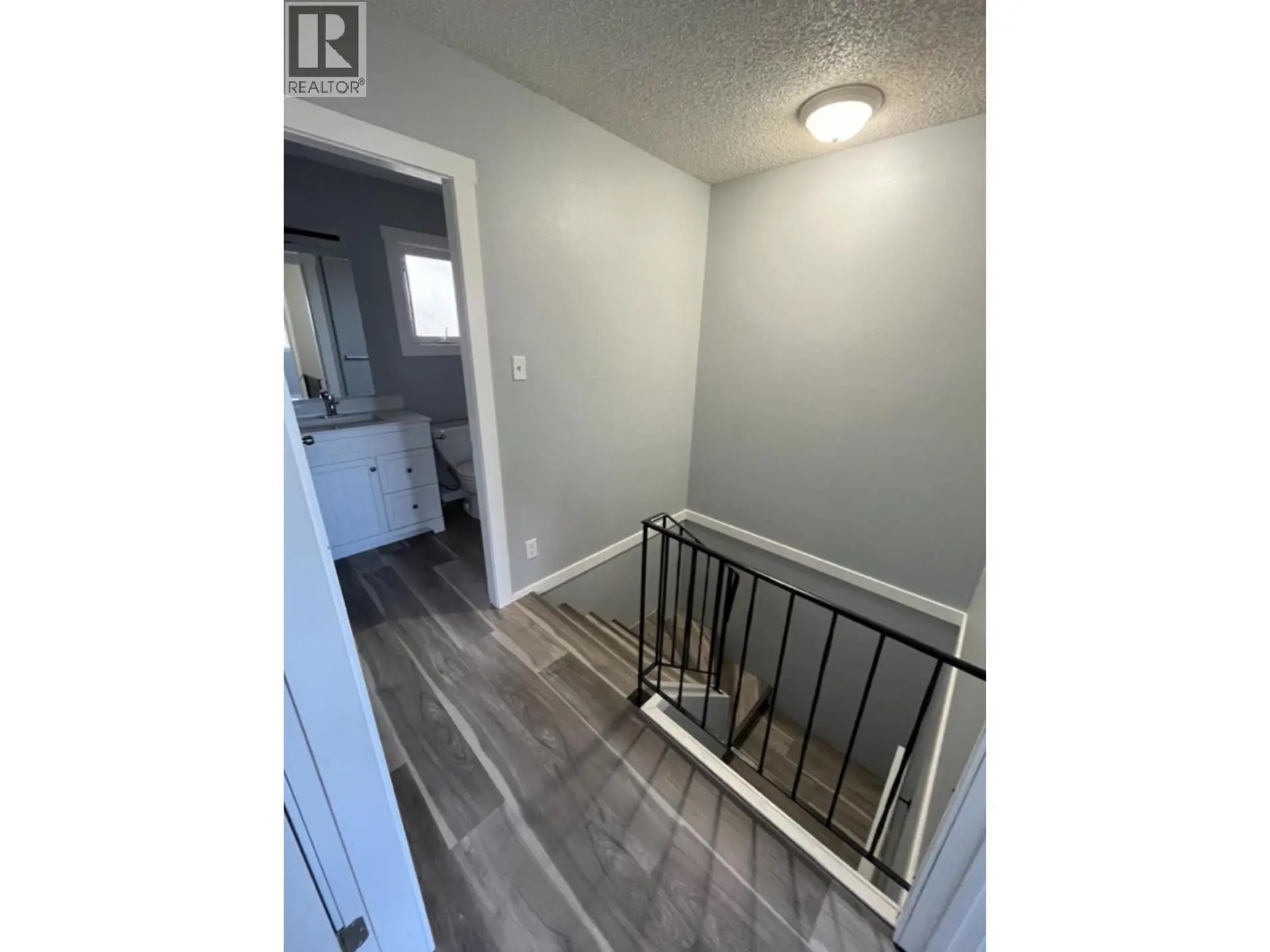 #18 2007 UPLAND STREET - Image 11