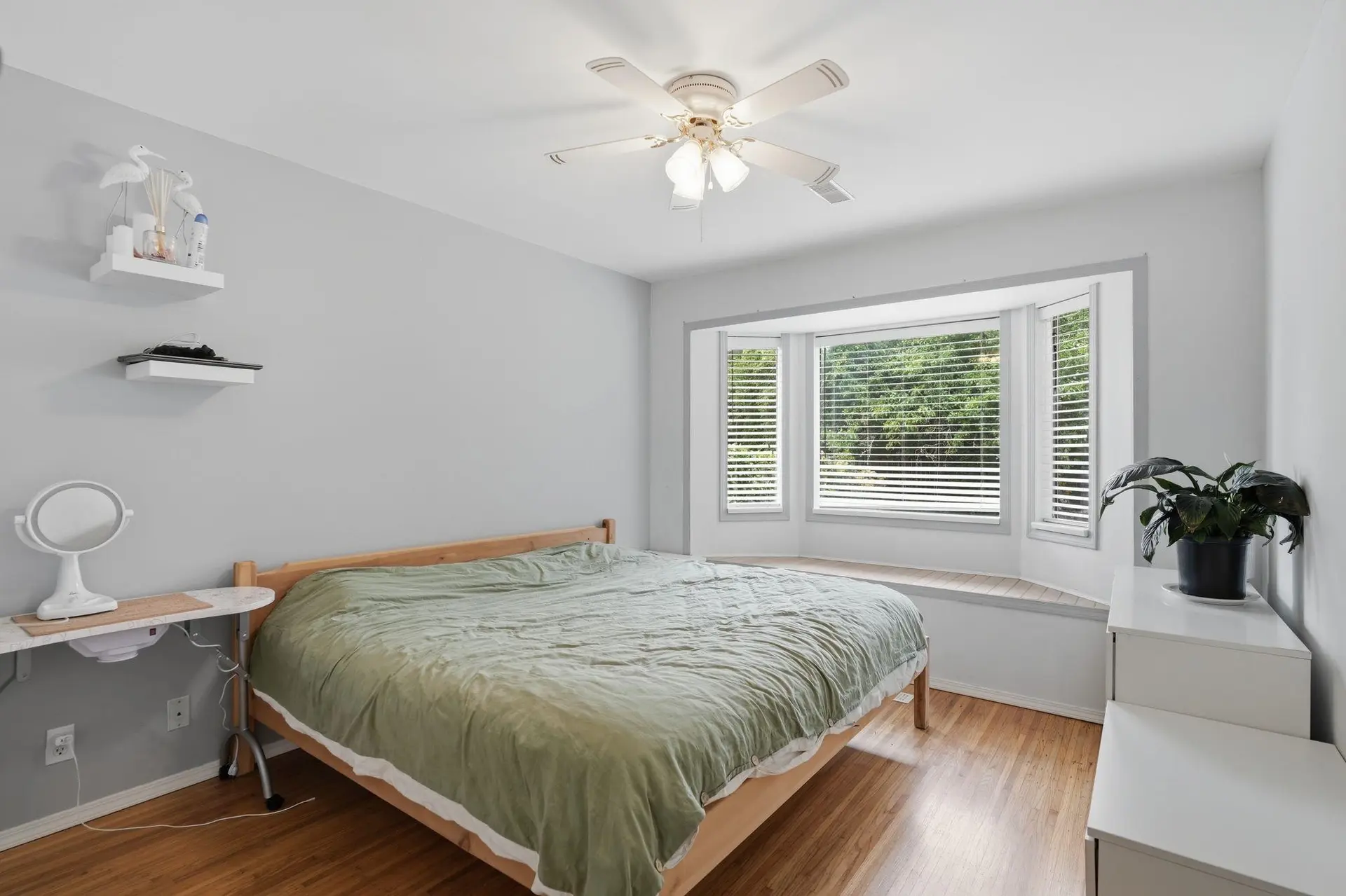 5857 16 Avenue - Image 16