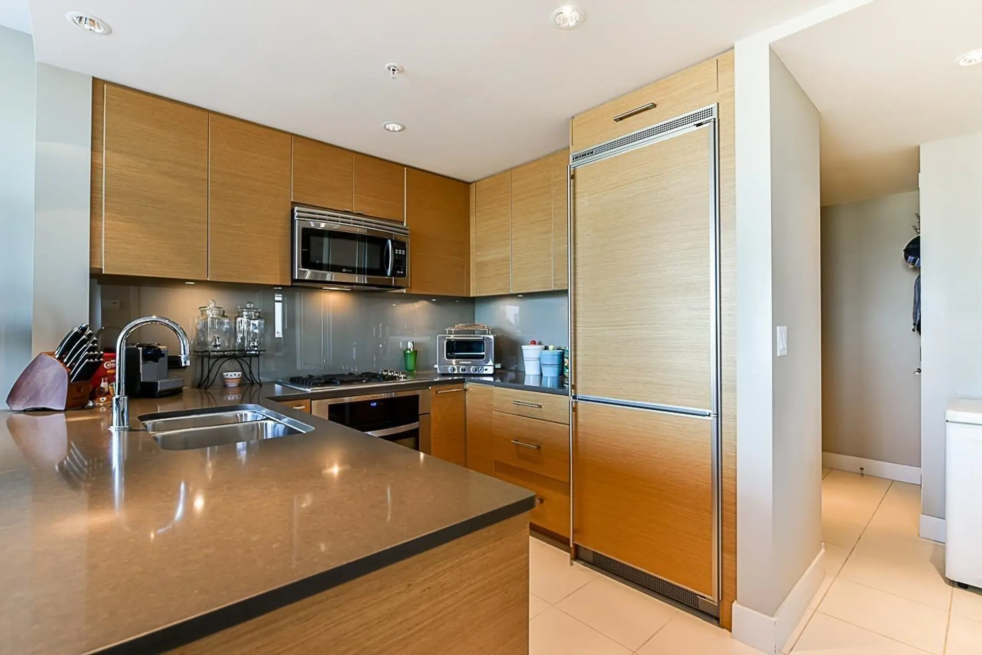 #506 1473 Johnston Street - Image 4