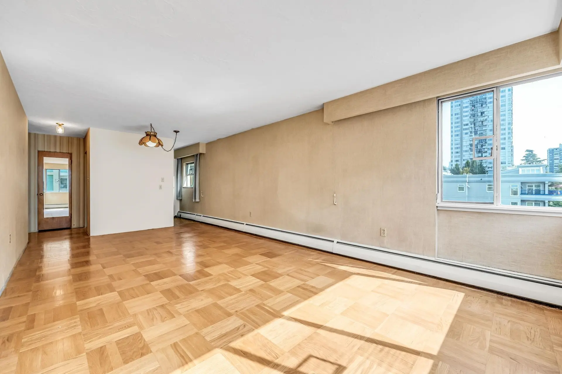 #301 1050 Chilco Street - Image 5