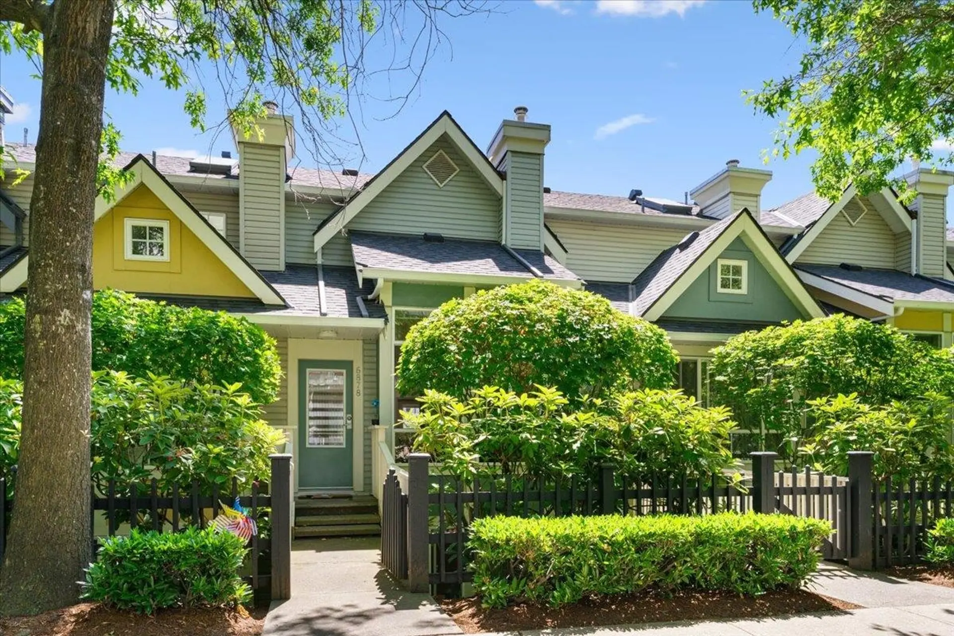 Property at 6878 Village Grn, Burnaby, BC