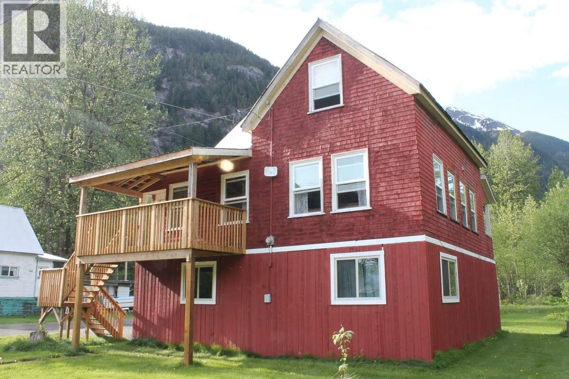 Property at 301 8TH AVENUE, Stewart, BC