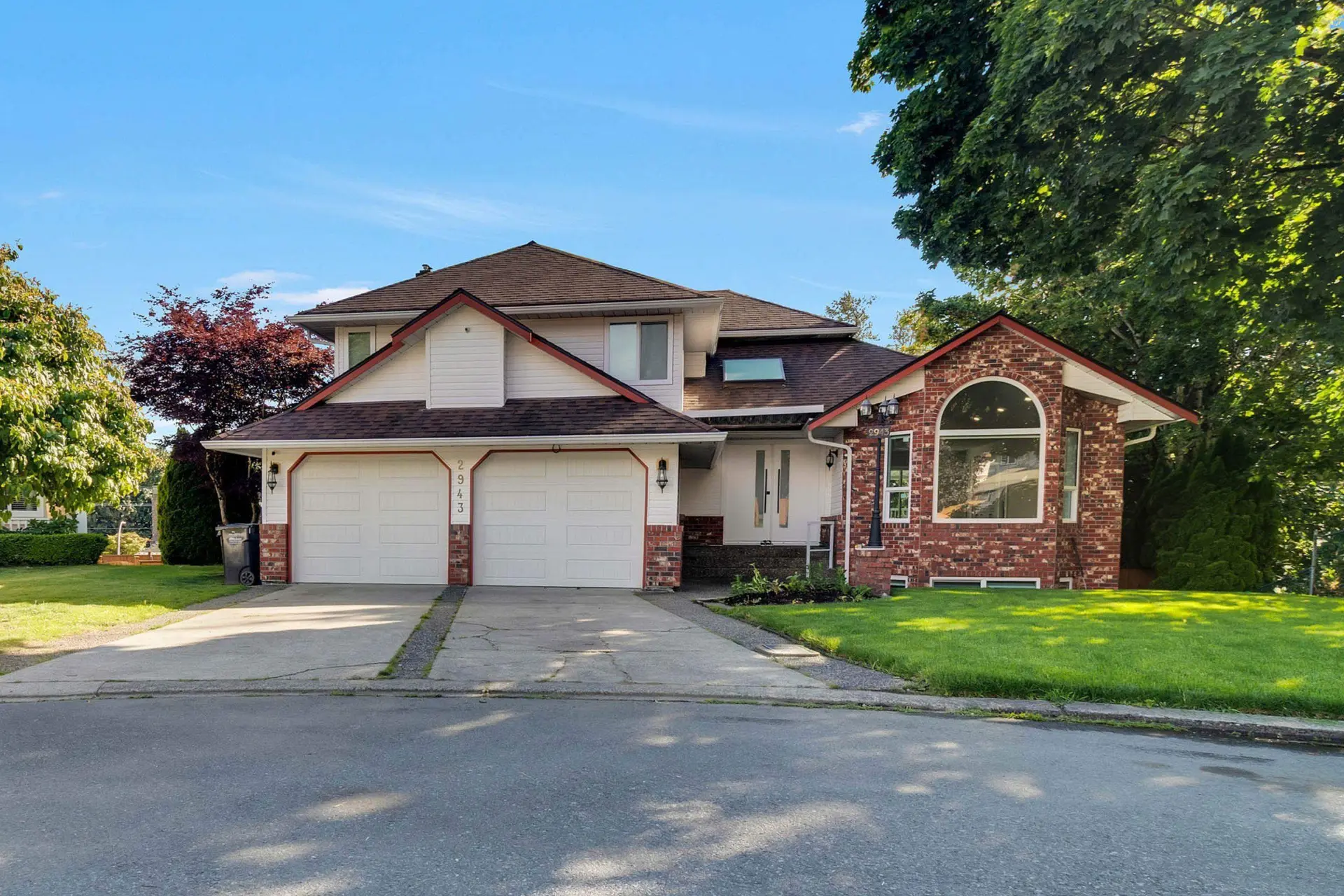 Property at 2943 Sidoni Place, Abbotsford, BC