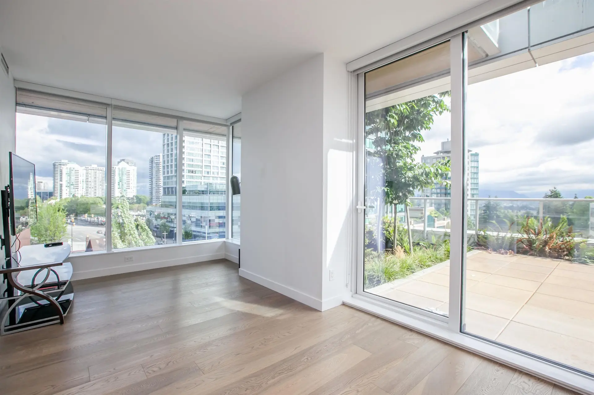 #406 6000 McKay Avenue - Image 4