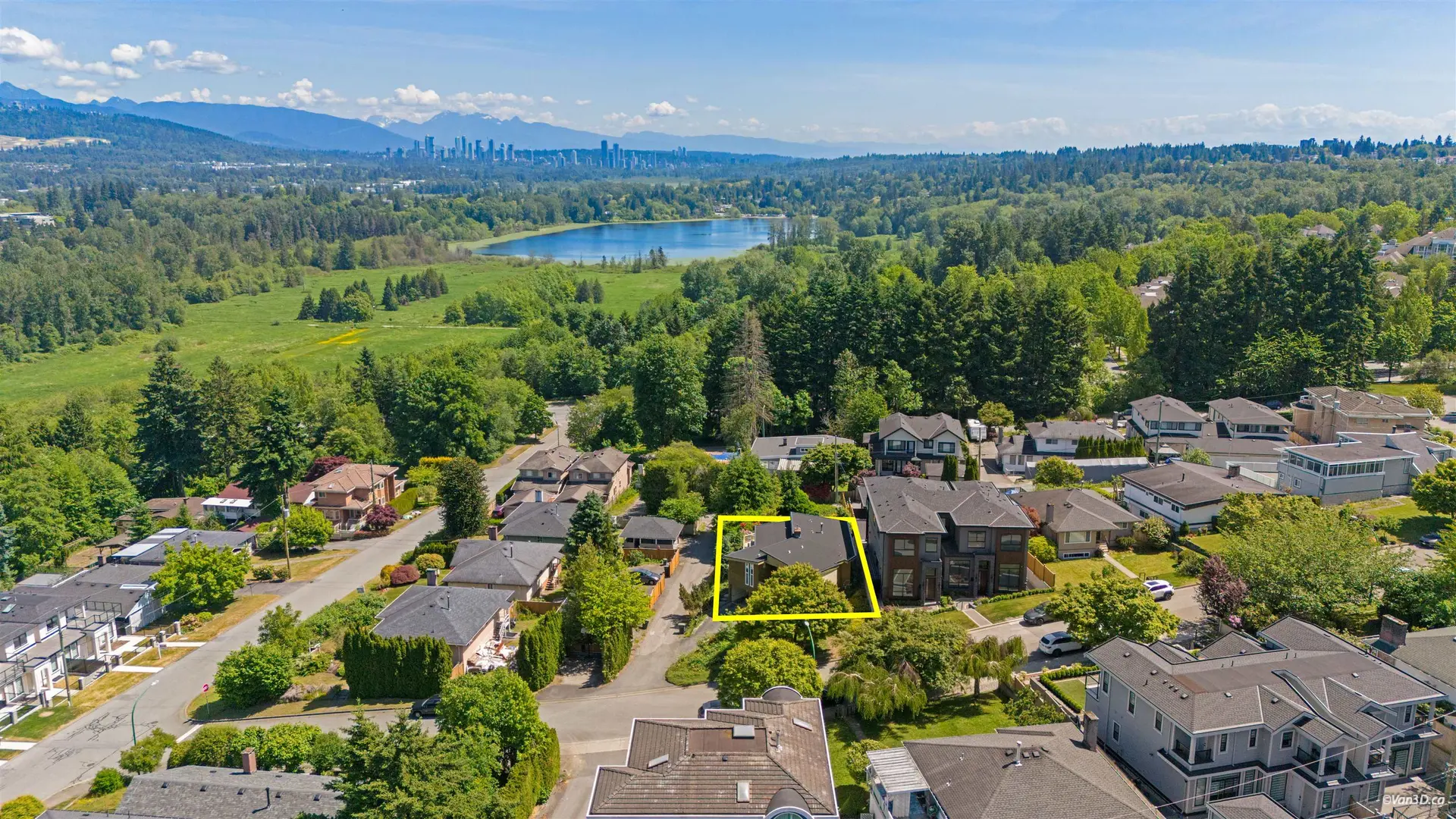 Property at 5578 Oakglen Drive, Burnaby, BC