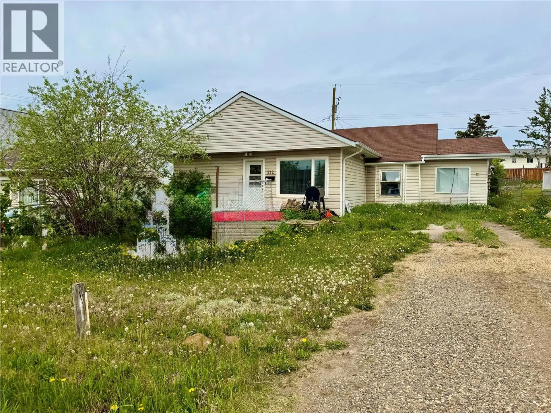 512 97A Avenue - Image 1