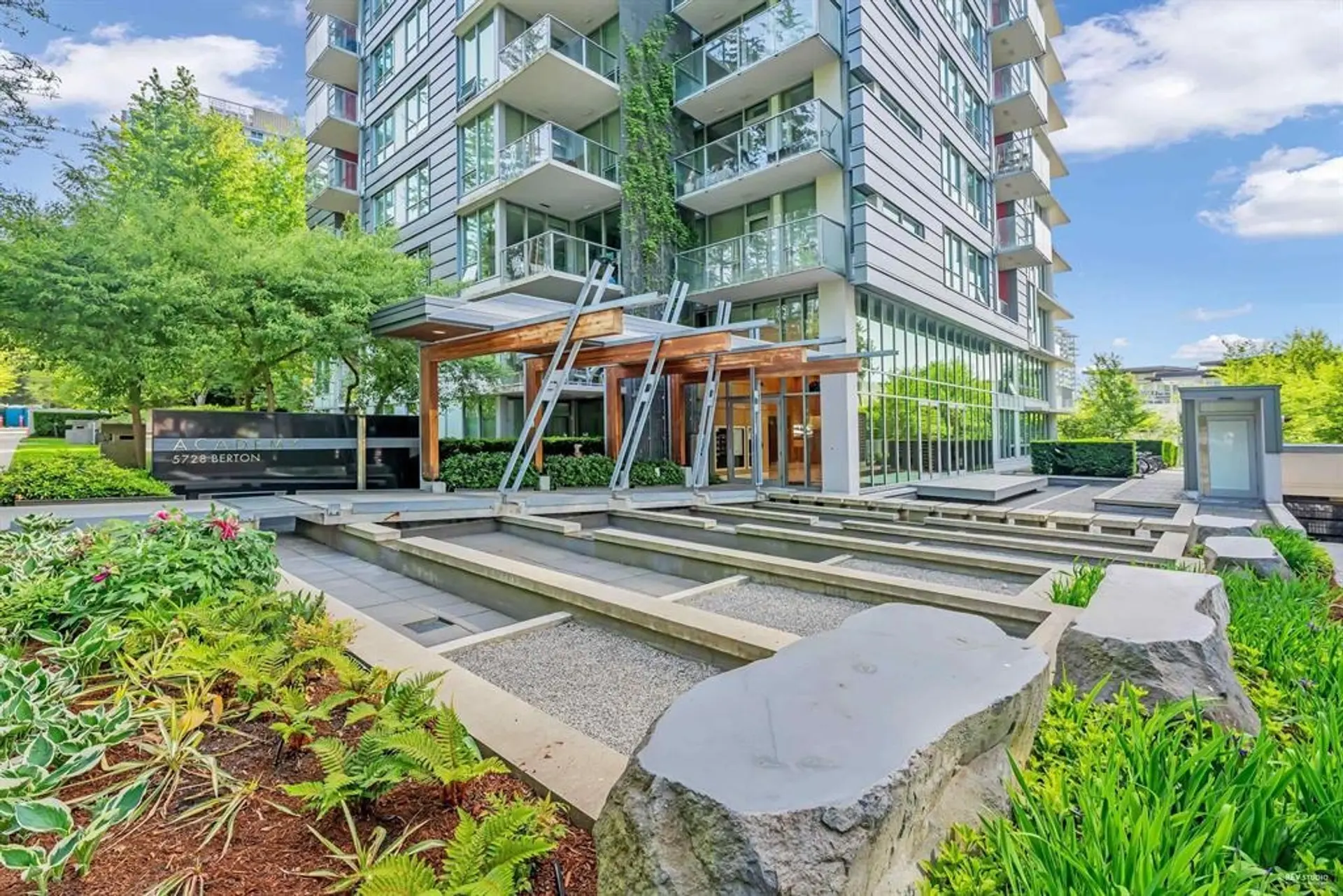 #PH7 5728 Berton Avenue - Image 12