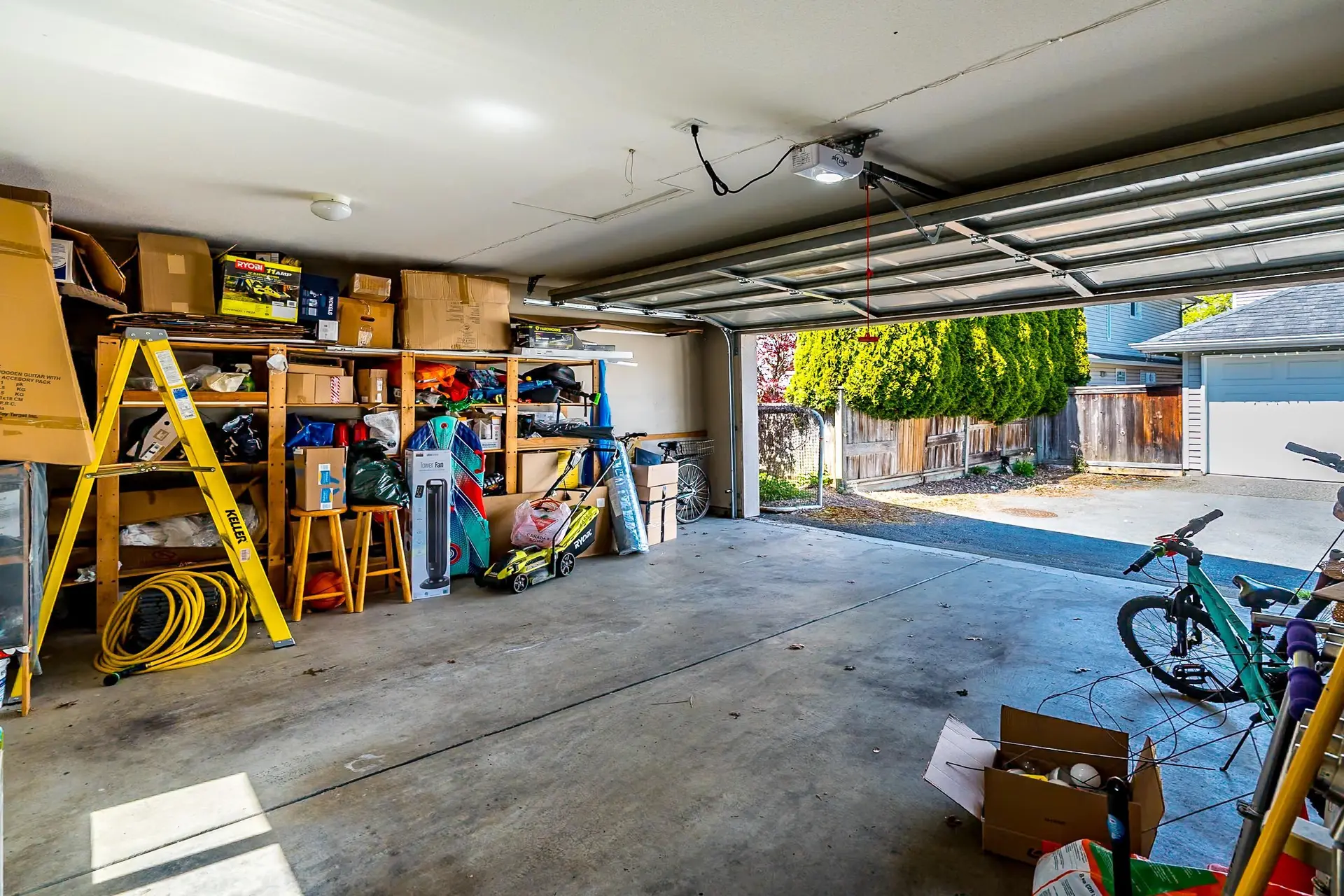 3933 Garry Street - Image 9