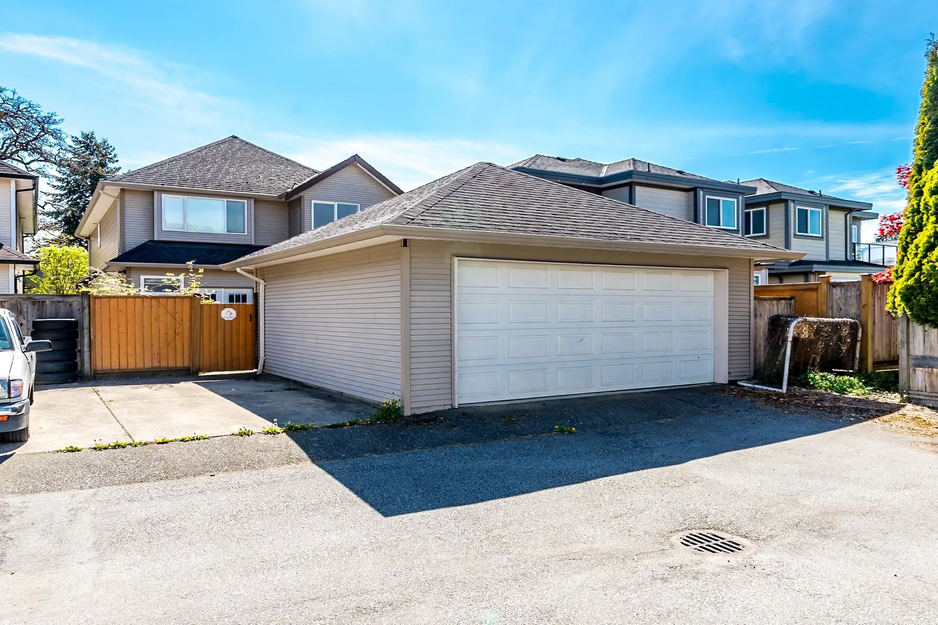3933 Garry Street - Image 8