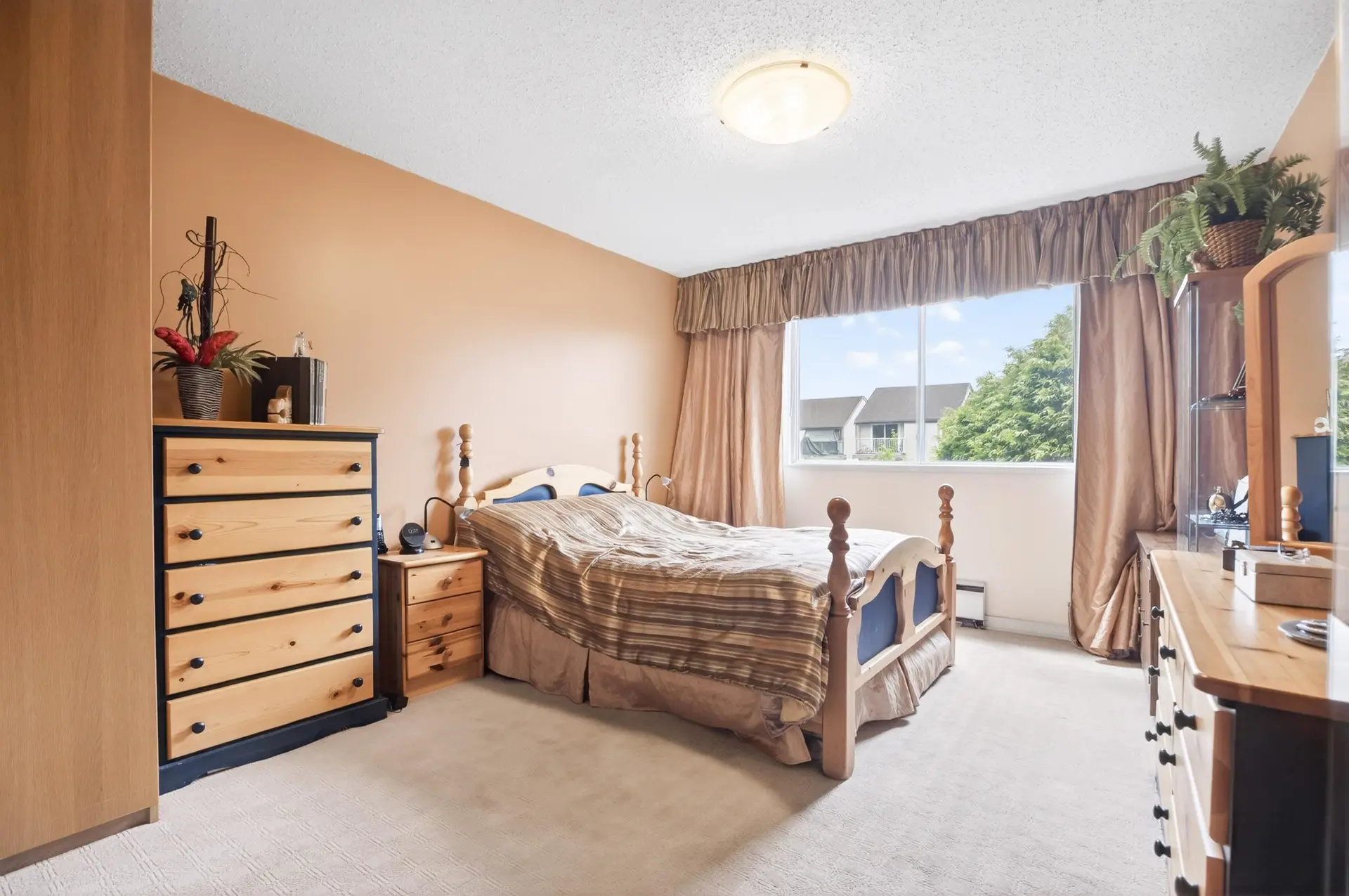 #105 236 W 2nd Street - Image 11