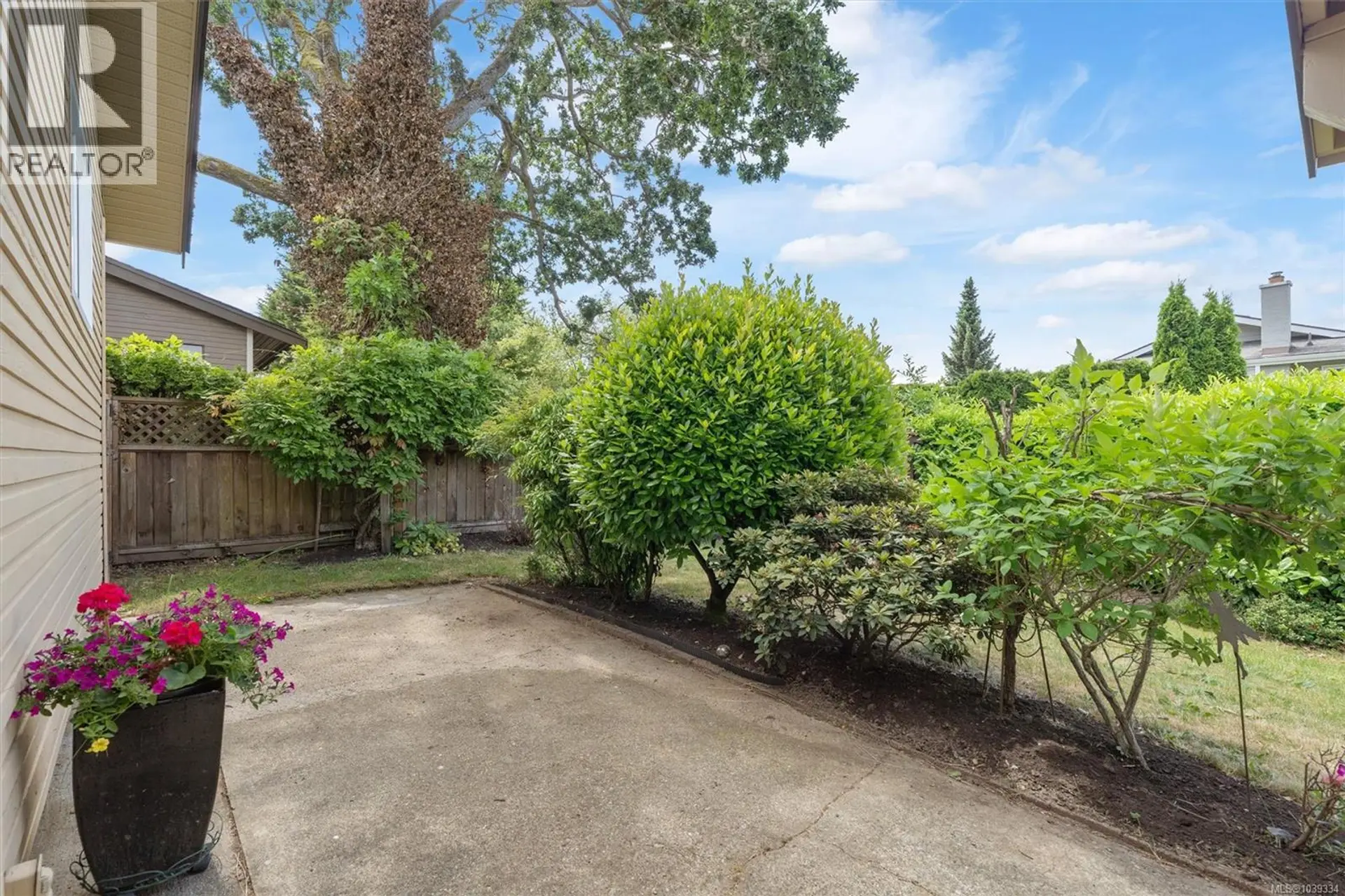 4252 Panorama Dr - Image 19