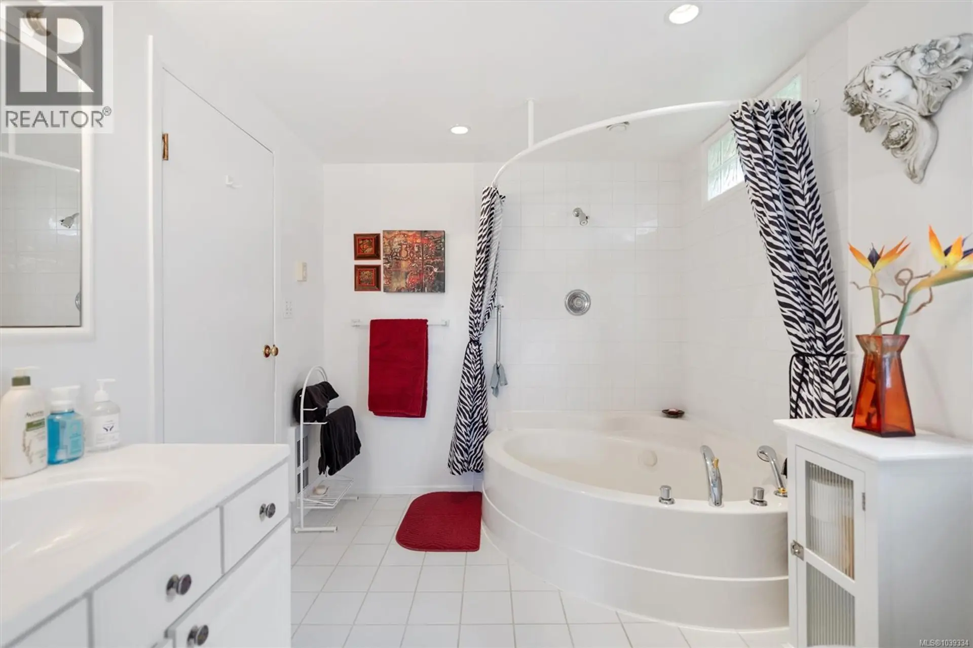 4252 Panorama Dr - Image 13