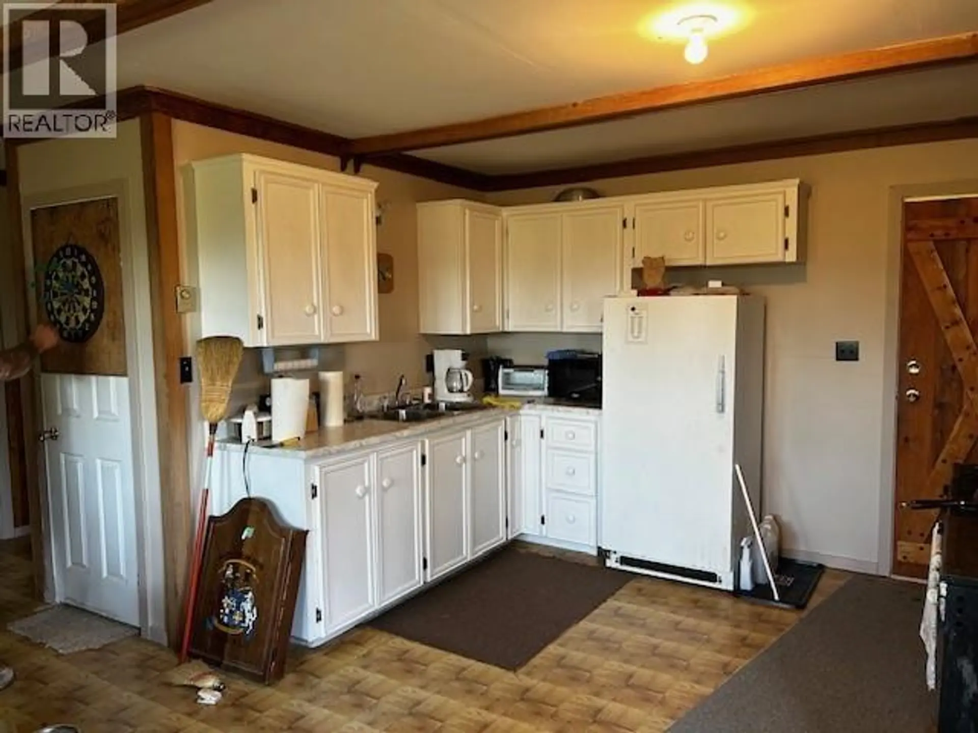 8577 PETKAU ROAD - Image 10
