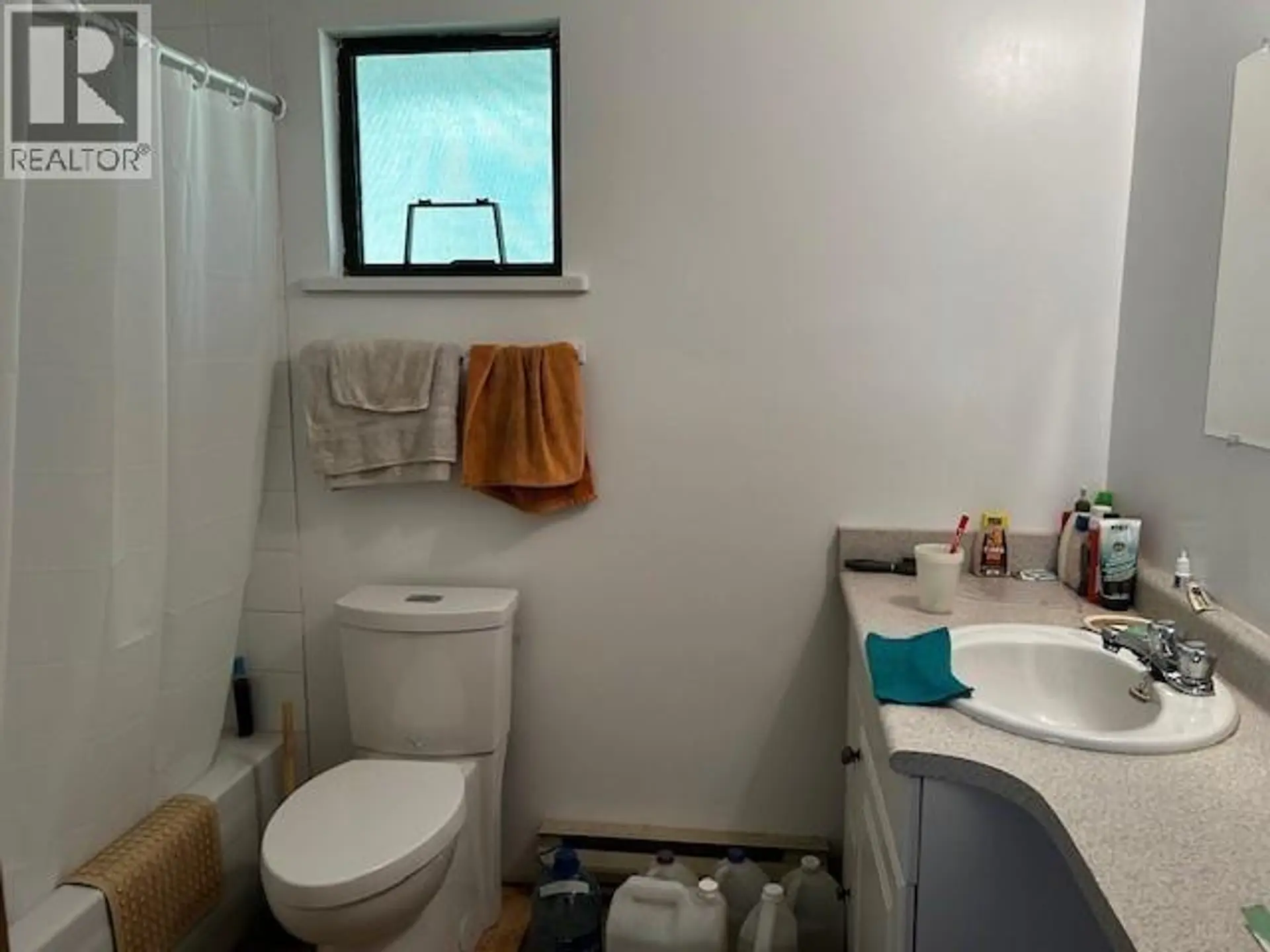 8577 PETKAU ROAD - Image 12