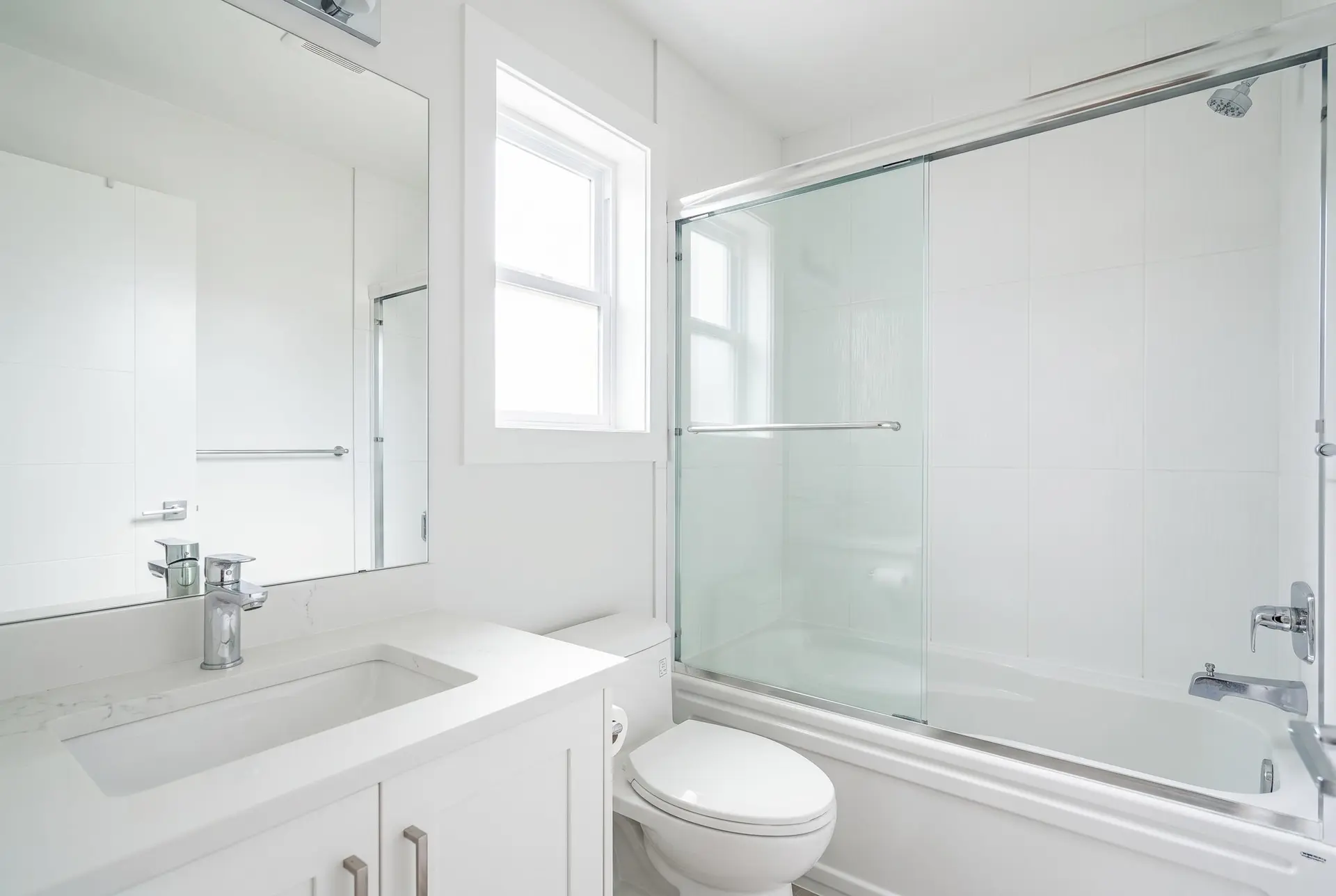 2681 E 41st Avenue - Image 10