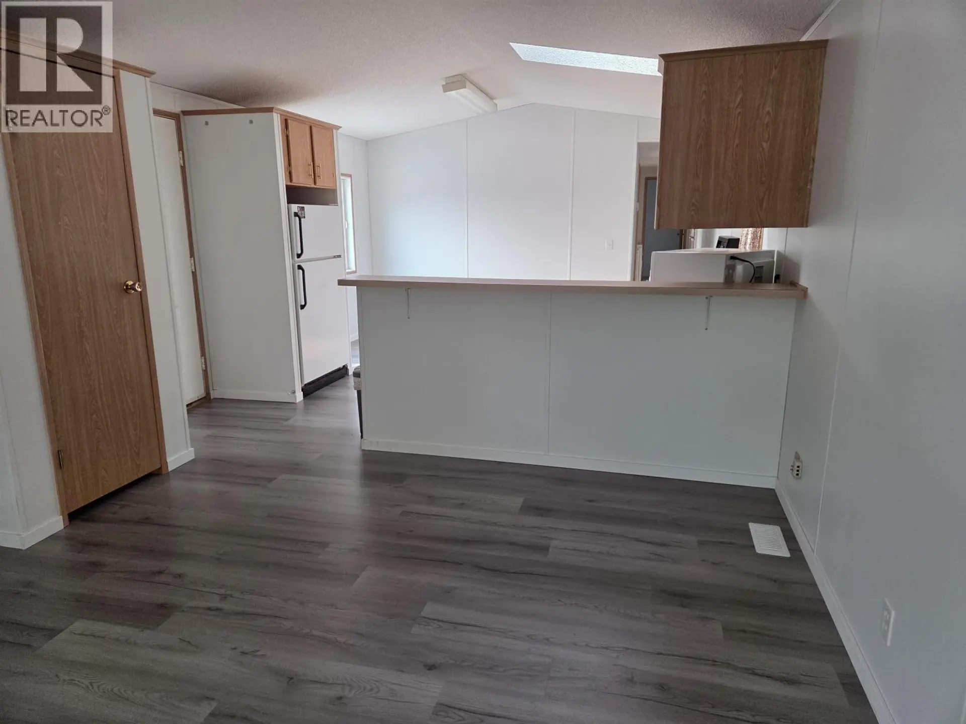 #92 770 11TH AVENUE - Image 3