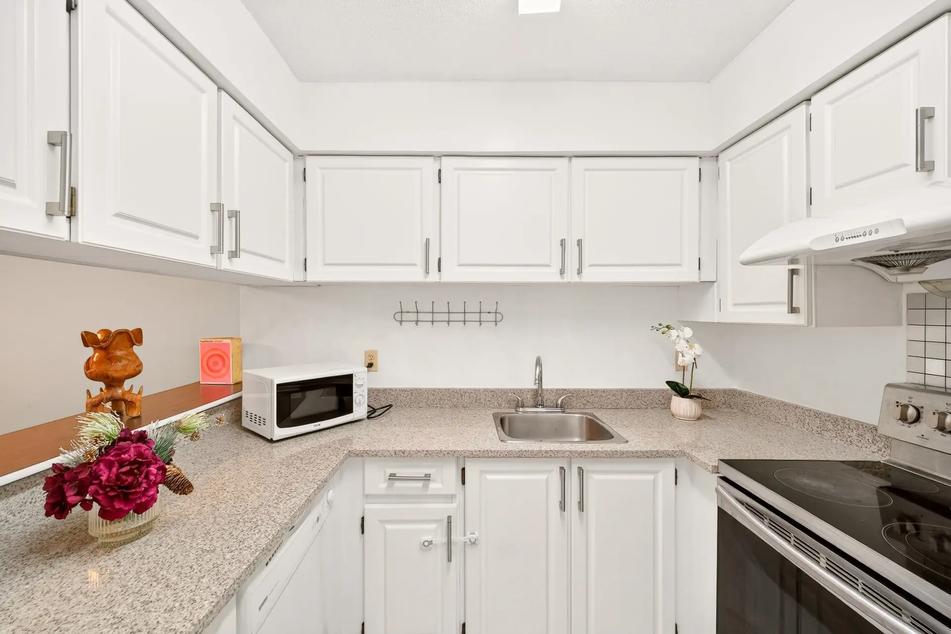 #102 8460 Ackroyd Road - Image 7