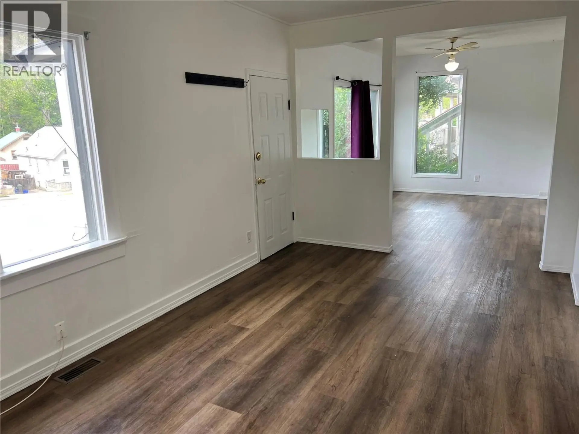 264 Old Rossland Avenue - Image 3