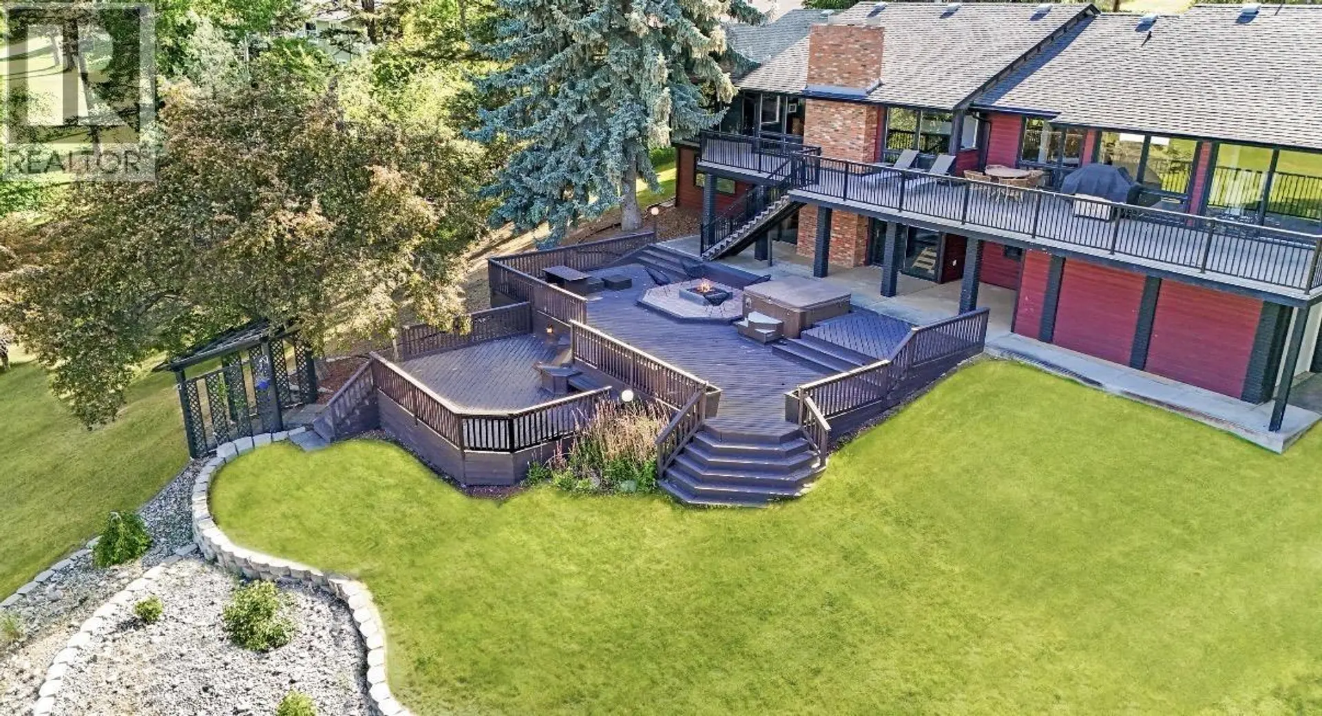 154 COUNTRY CLUB BOULEVARD - Image 1