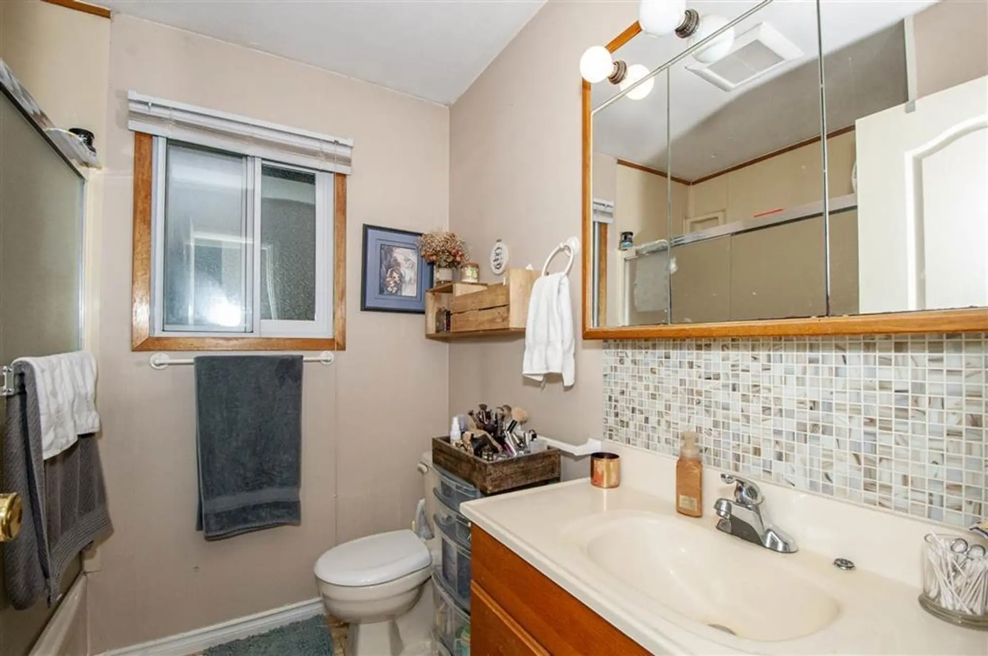 1835 King George Boulevard - Image 13