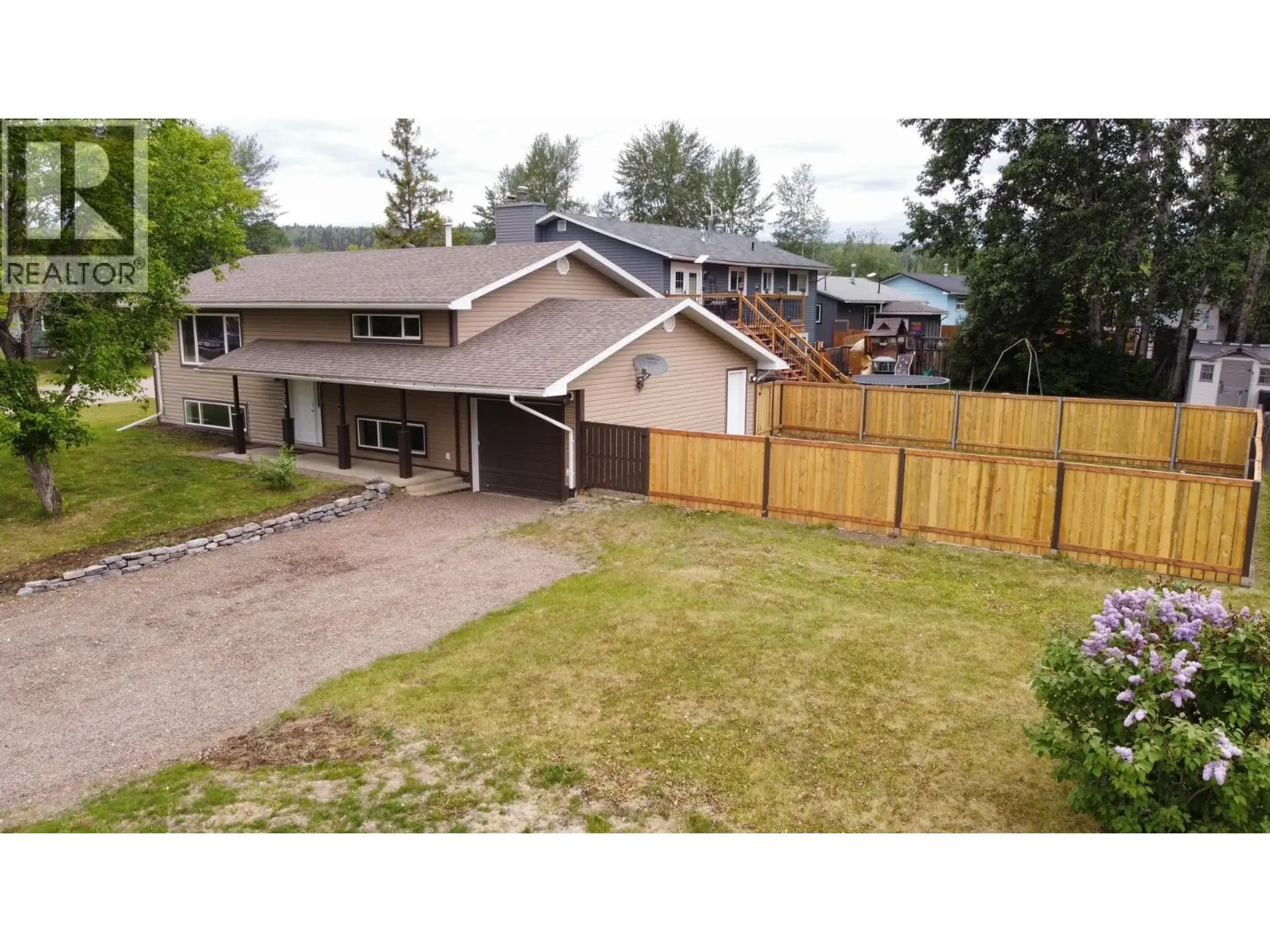 Property at 3924 E 53 AVENUE, Fort Nelson, BC