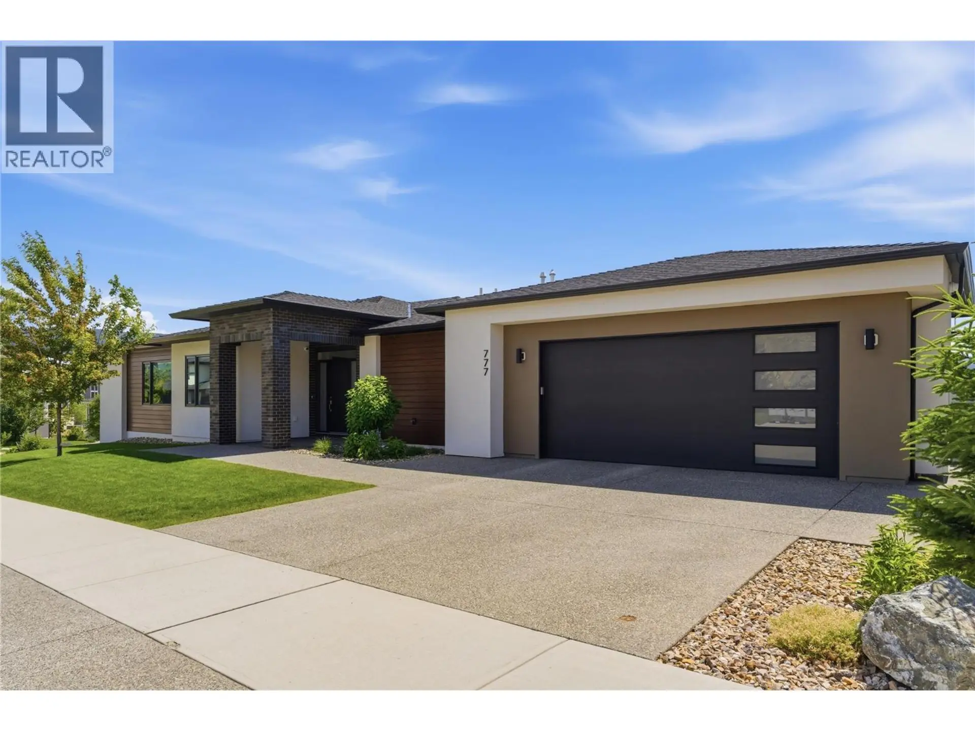 Property at 777 Acadia Street, Kelowna, BC