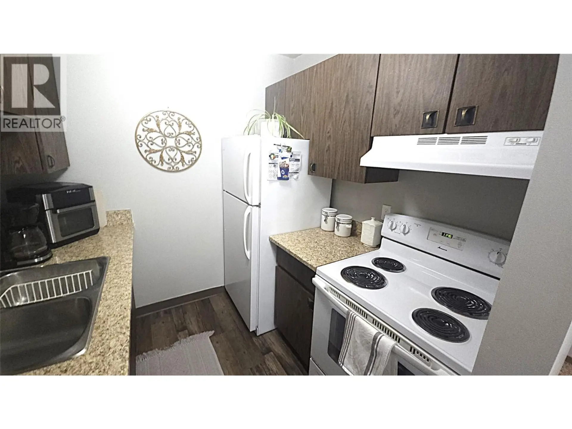 #335 1560 Summit Drive - Image 5