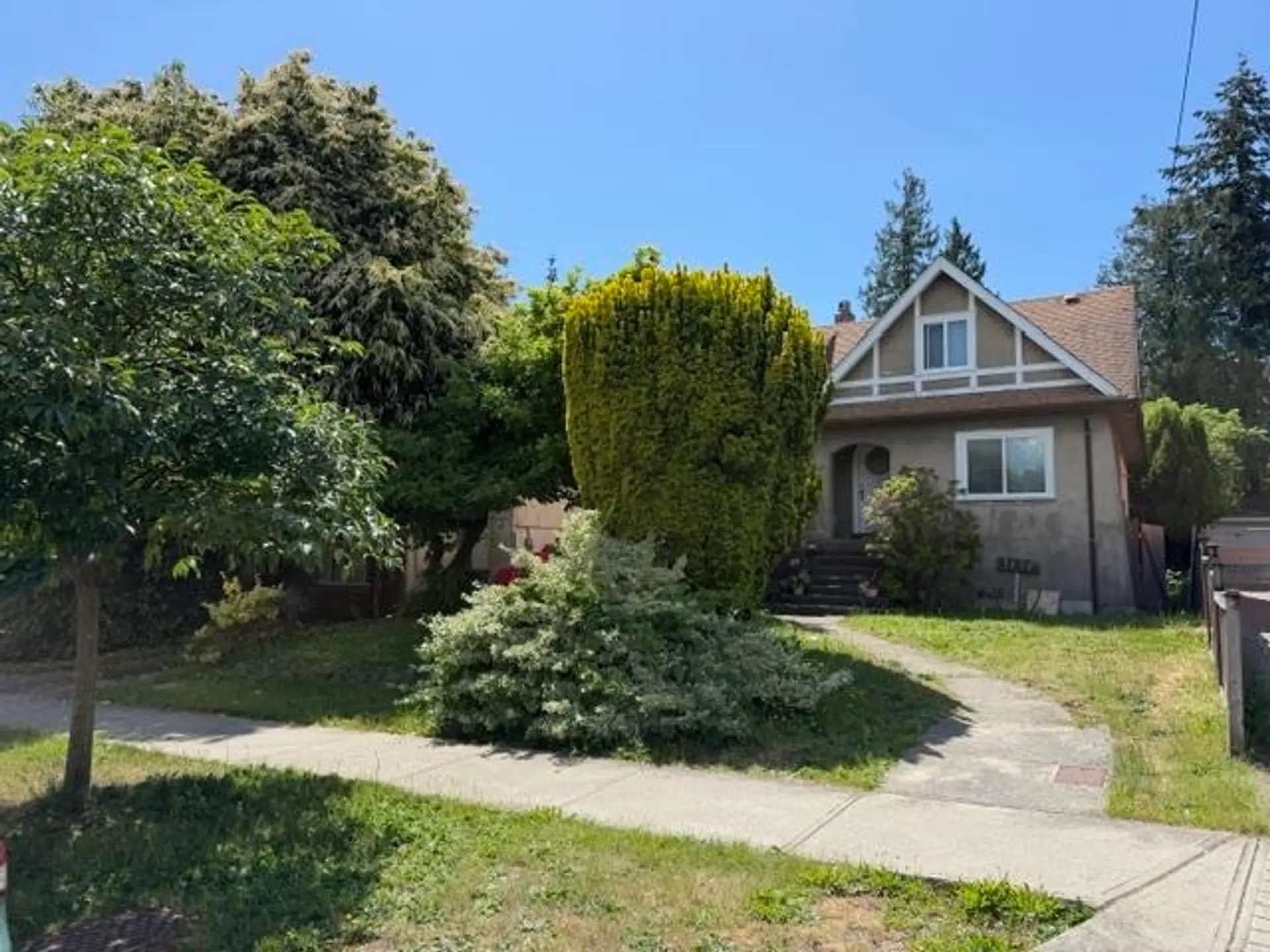 Property at 7079 Waverley Avenue, Burnaby, BC