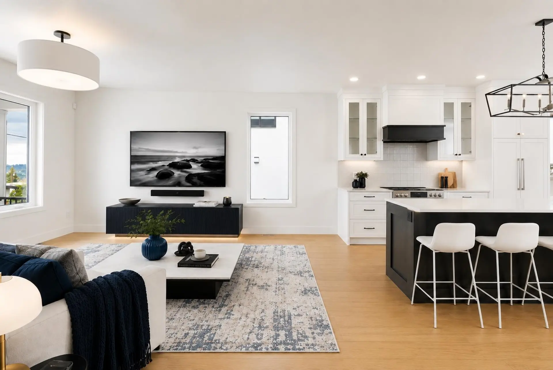 #101 903 Edgar Avenue - Image 2
