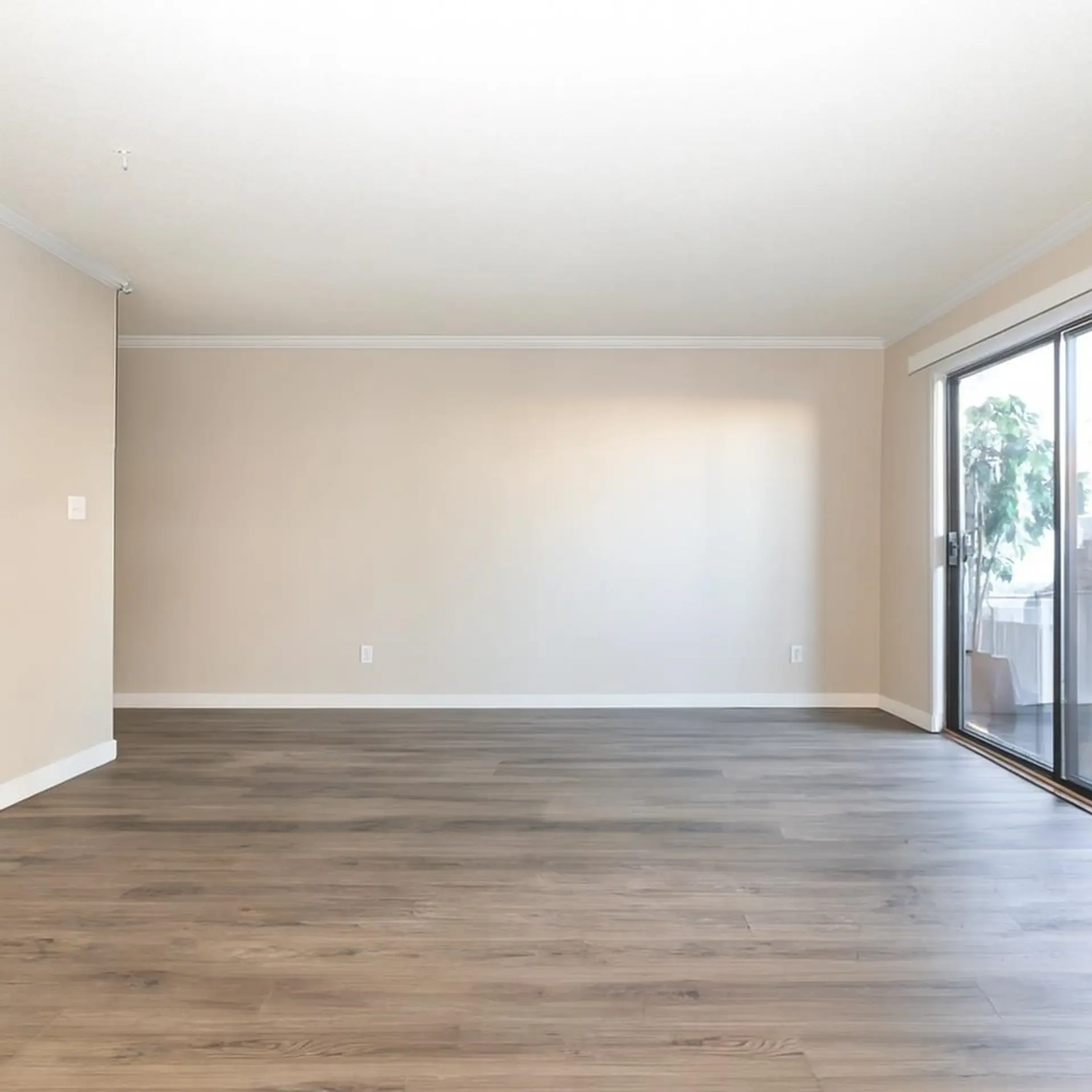 #107 9417 Nowell Street - Image 2