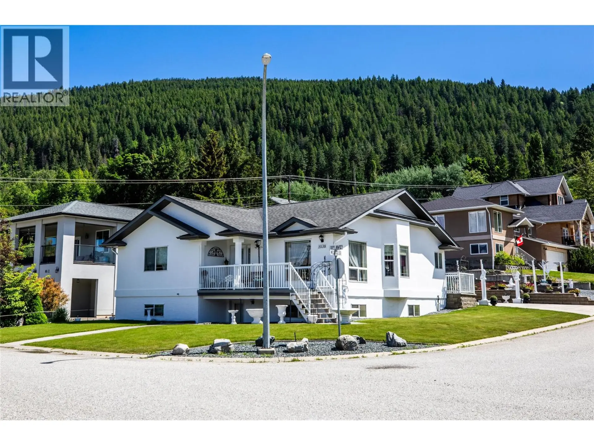 Property at 1038 11TH Avenue N, Creston, BC