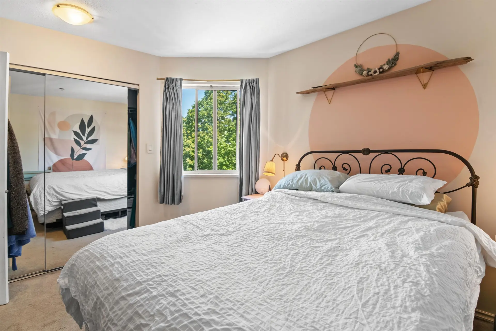 #PH1 120 Garden Drive - Image 2
