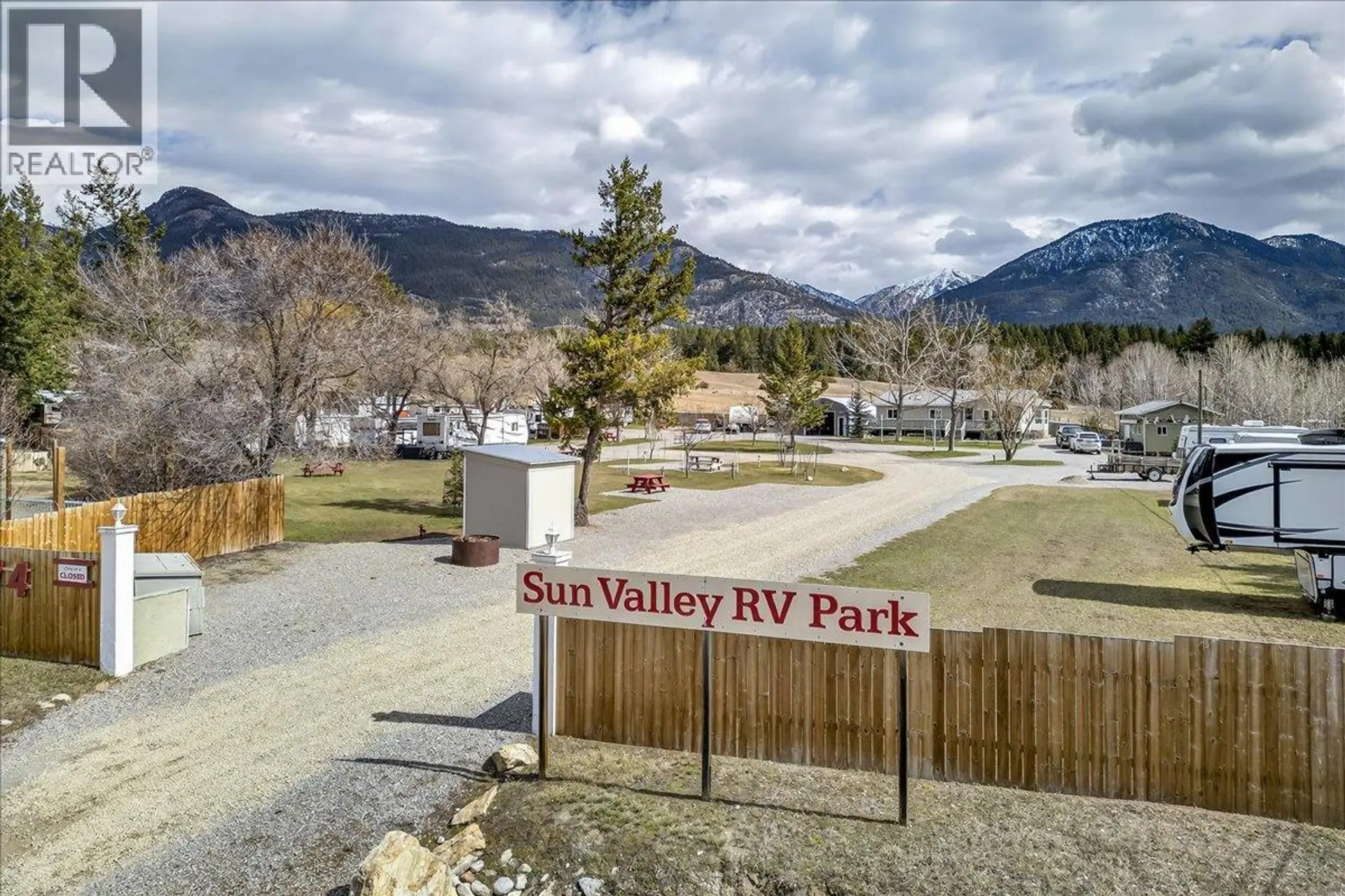 Property at 1474 93 95 Highway, Windermere, BC