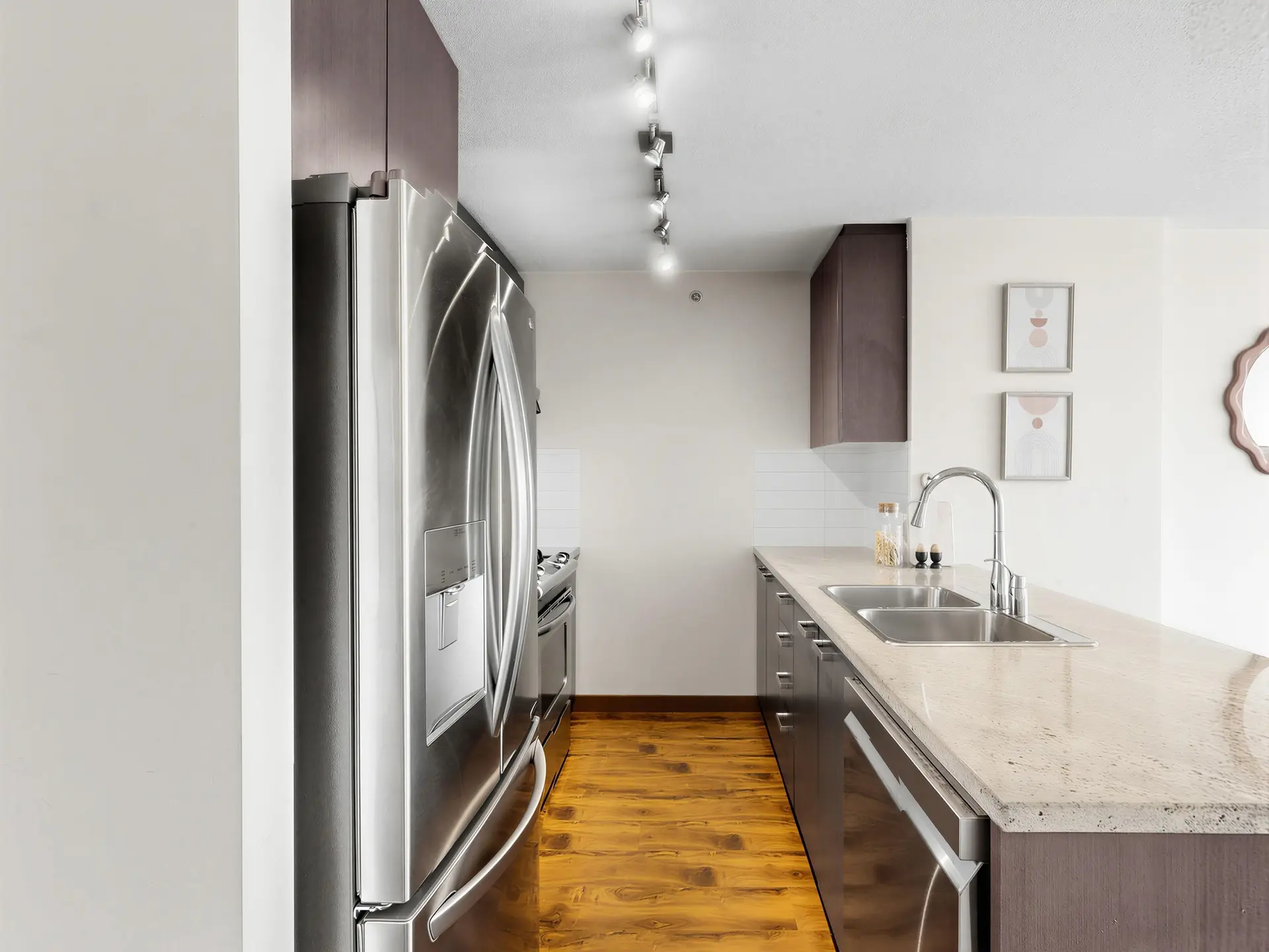 #2005 6688 Arcola Street - Image 5