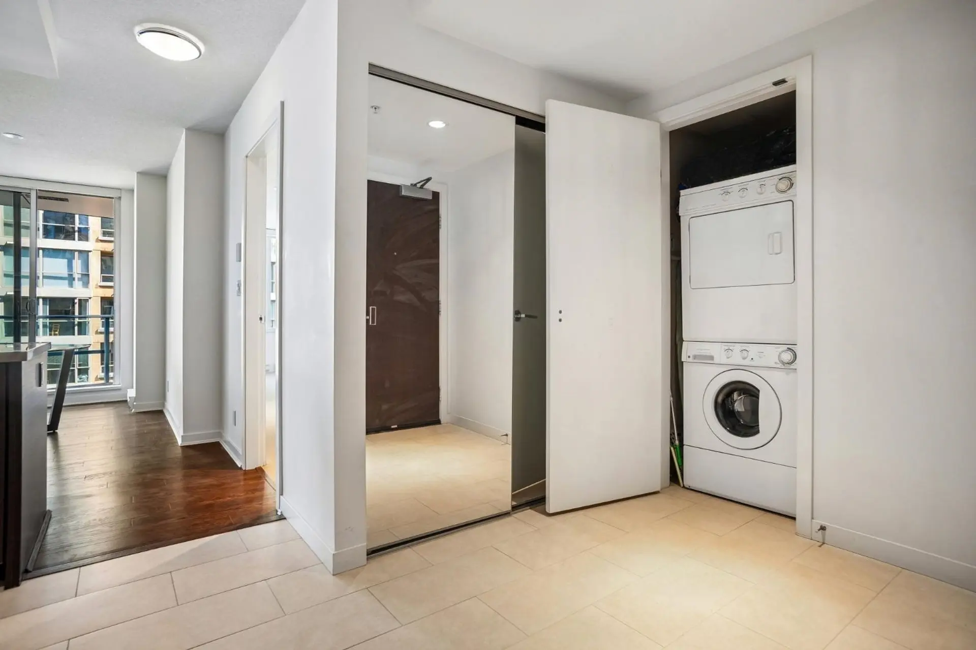 #610 833 Homer Street - Image 8
