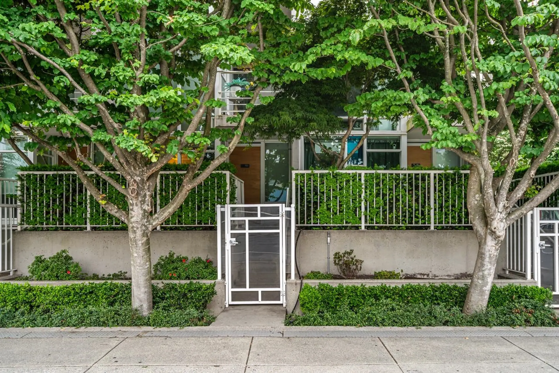 #103 161 W Georgia Street - Image 2