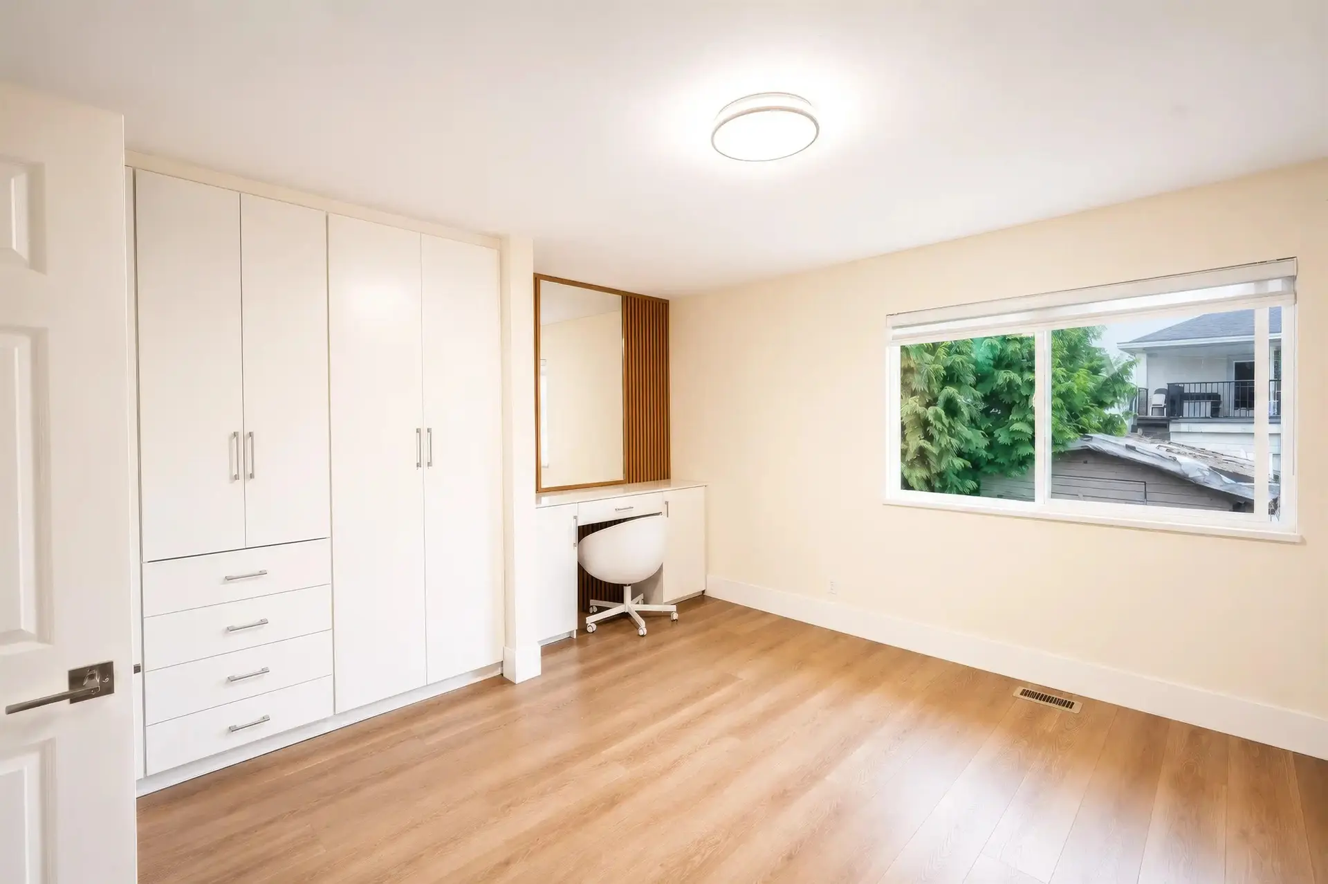 12458 76b Avenue - Image 8