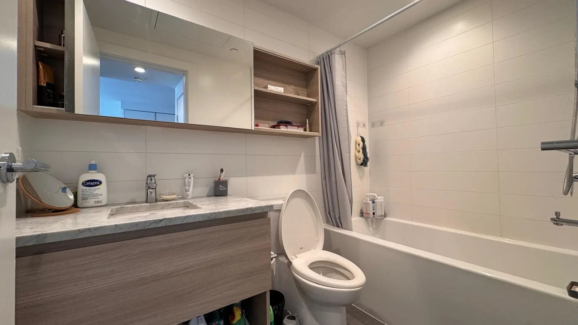 #2408 652 Whiting Way - Image 9